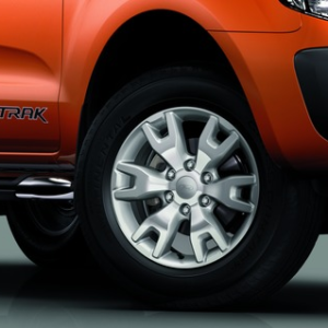 Platišče iz lahke zlitine 18" s 6 kraki, srebrne barve